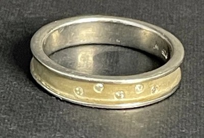 925 Sterlingsilber zweifarbiger Bandring bündig gefasst CZ Steine Größe 10 Hersteller W