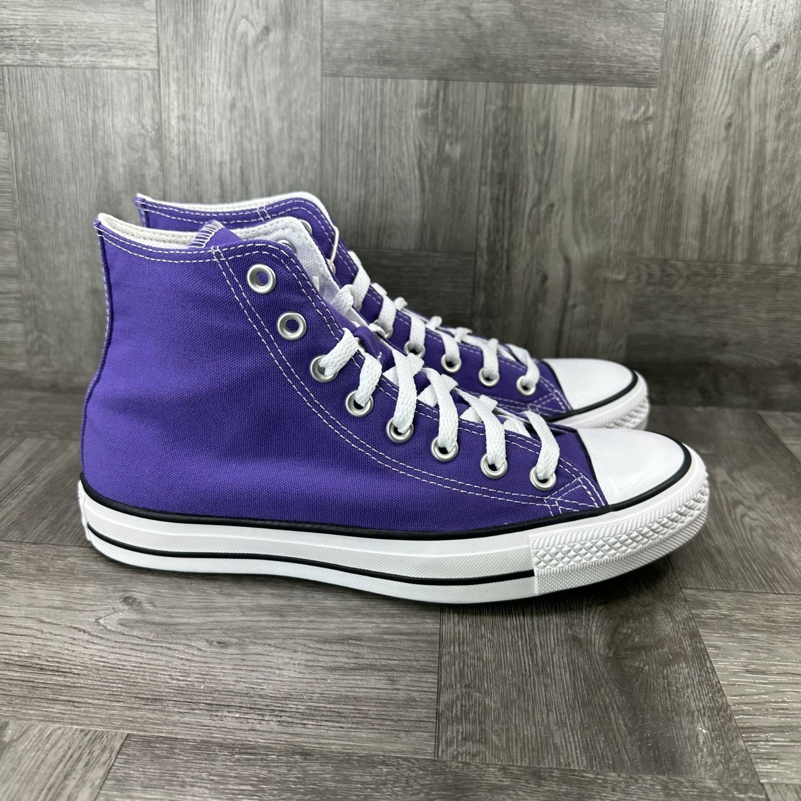 Converse CTAS Women's size 6.5 Classic Purple Hightop Shoes