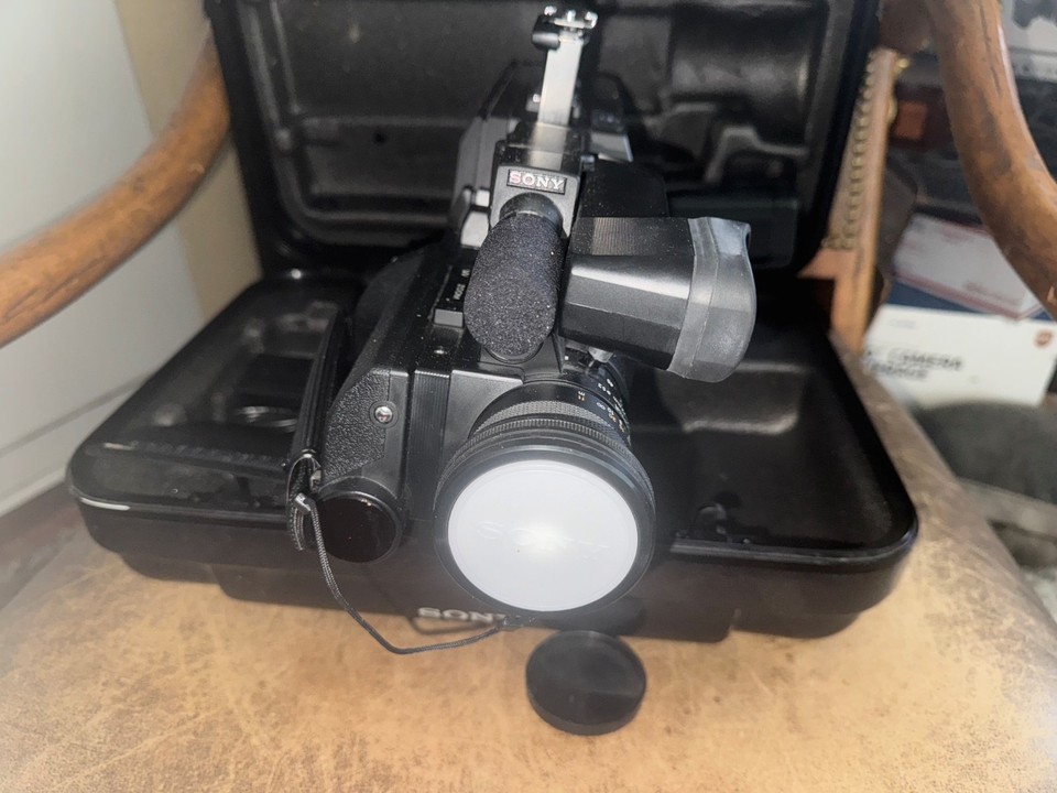Caméra Sony Betamovie (PAL) Avec Valise - Non Fonctionnelle (pièces/collection)