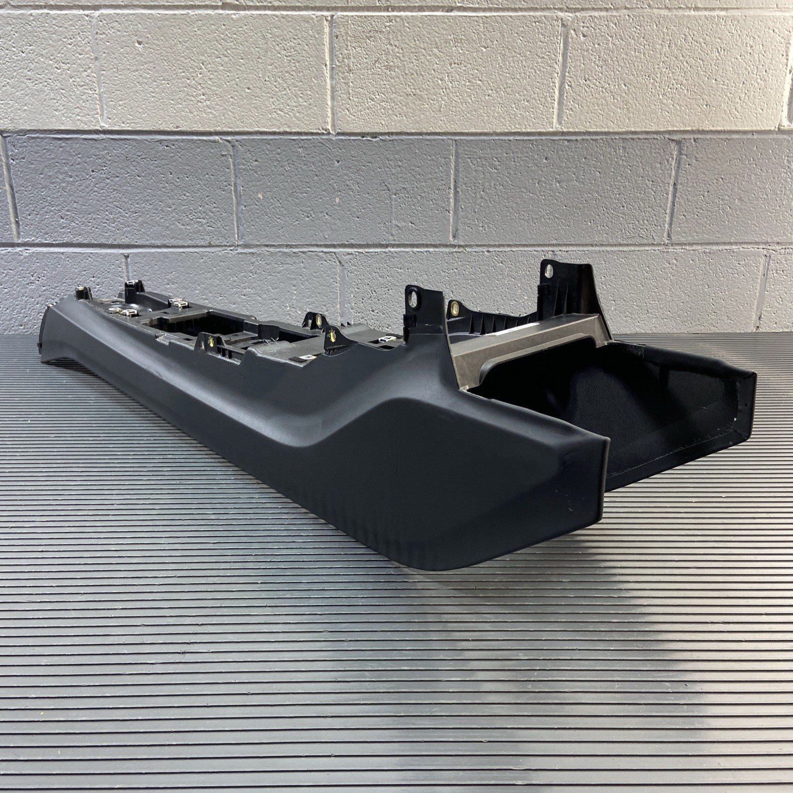 2017-2023 Audi R8 4S Front Center Console Trim Leather Black OEM *NOTE*