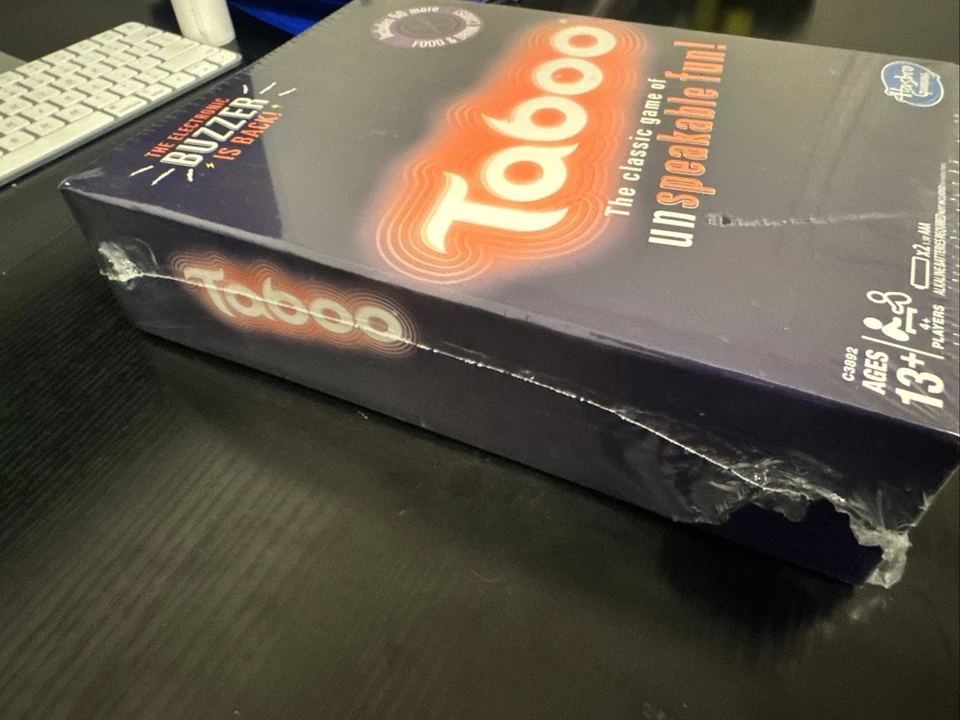 Hasbro TABOO El Clásico Juego De Diversión Indescriptible Con Zumbador Electrónico Nuevo Foto 3 de 4