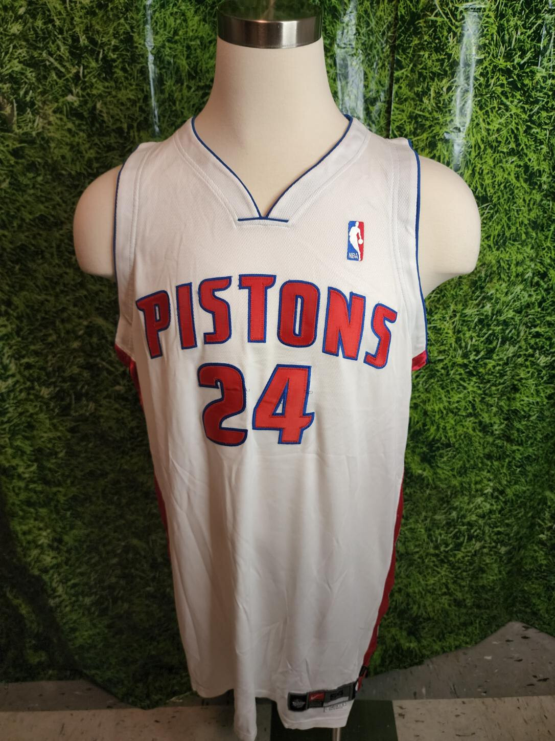 200304 Detroit Pistons Basketball 24 Tremaine Fowlkes Game Jersey