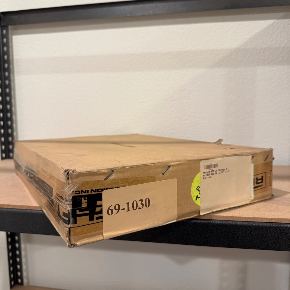 Kit de elevación ReadyLift 69-1030 2,5" SST - Dodge Ram 1500 4x4 2009-2012 Foto 2 de 2