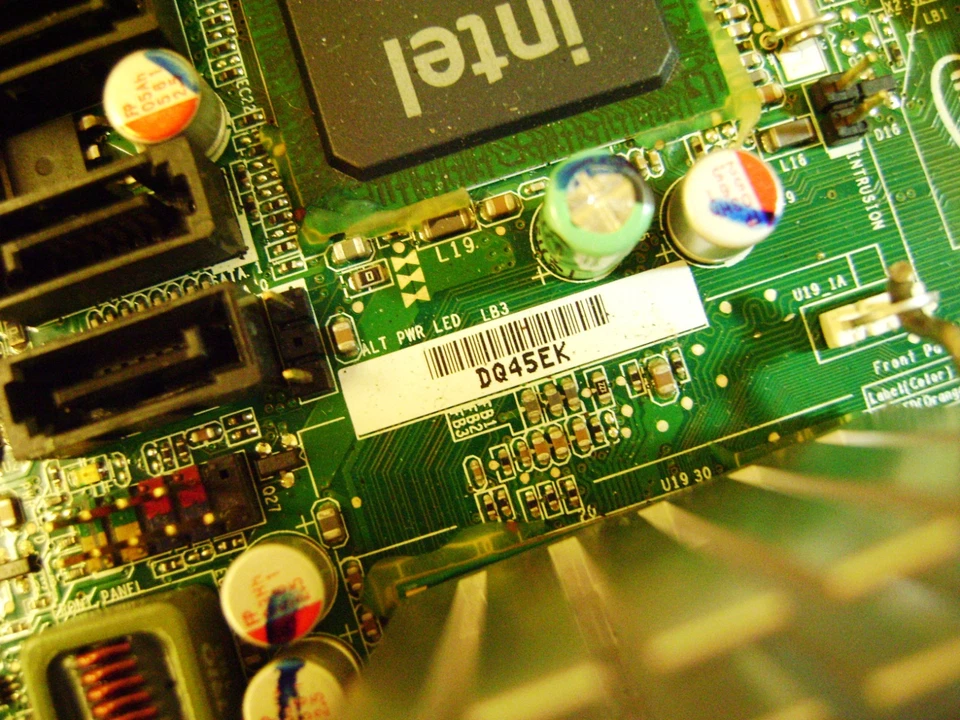 Intel DQ45EK Socket 775 Intel Q45 Mini ITX Desktop Motherboard E30149-211 - Image 3 of 4