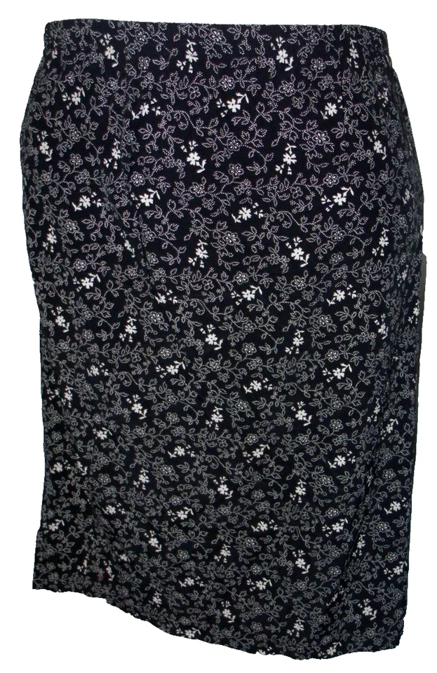 Peri Petites Black White Floral 3/4 Slv Straight Skirt Blouse Set Size 6P Vtg - Image 4 of 4