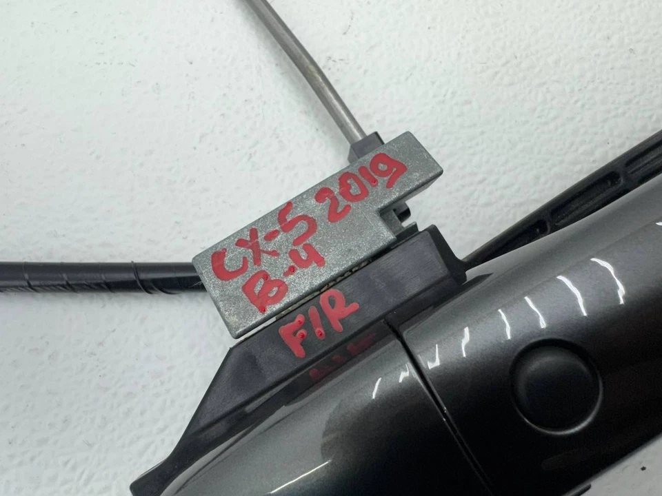 MAZDA CX-5 2017-2023 manija exterior puerta del lado del pasajero delantero derecho OEM Foto 3 de 4