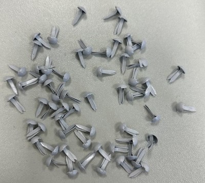 Rund Musterbeutelklammern Bastelklammern Mini Brads Metallklammern Weiß Beutel