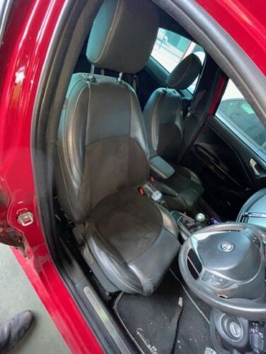 Alfa Romeo Giulietta QV RED STITCH  front & rear seats interior full leather - Picture 1 of 2