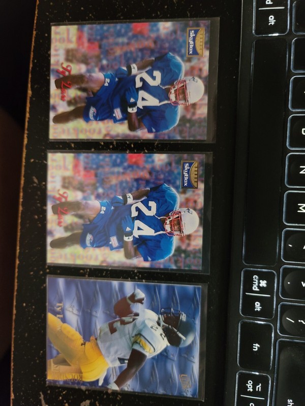 New England Patriots NFL Hall Of Fame cornerback Ty Law Rookie Card Lot