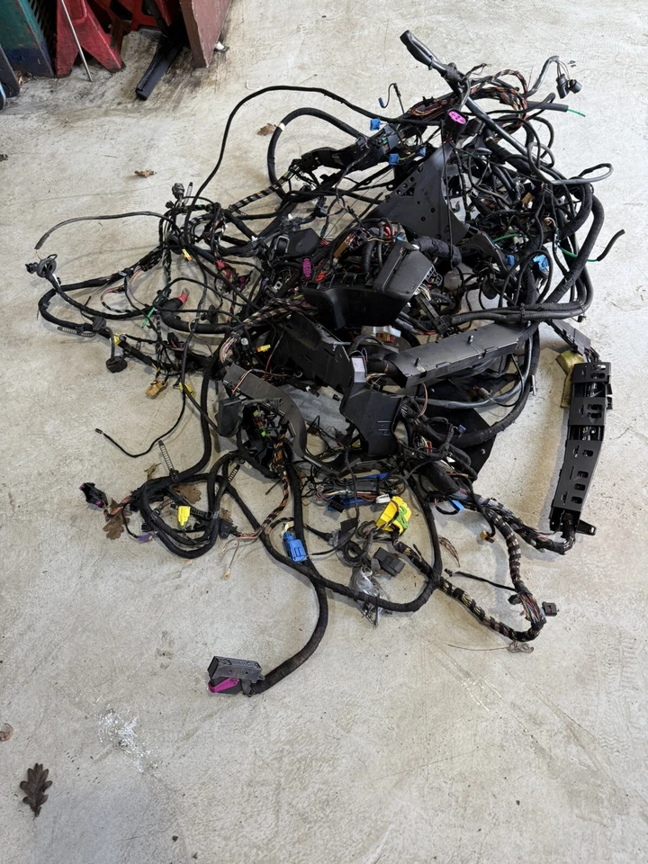 Telar de cableado chasis berlina Audi RS4 B7 4.2 V8 Foto 4 de 4