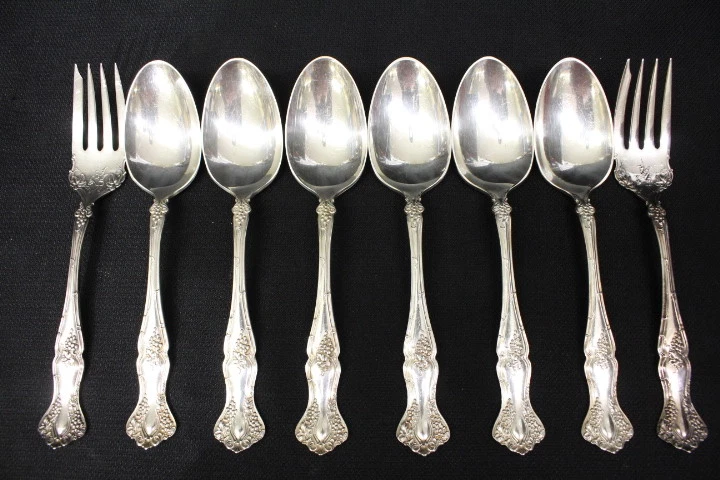 Rogers Bros "Vintage" Pattern Silverplate; 6 Serving Spoons & 2 Meat Forks /4