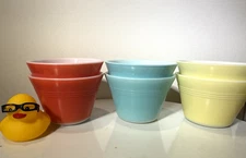 Vintage Crown Pyrex  Pastel  Custard Cups   Set of 6   Made In England   NICE!
