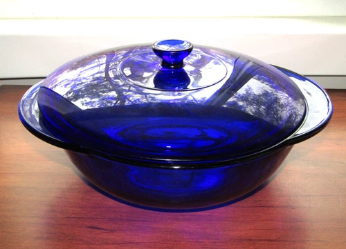 Vintage Anchor Hocking Cobalt Blue 2 Quart Glass Casserole Dish with Lid