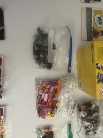 Lego Classic 10692 + Star Wars Disney A Wing Pilot * Star Wars 40288 + Star Wars