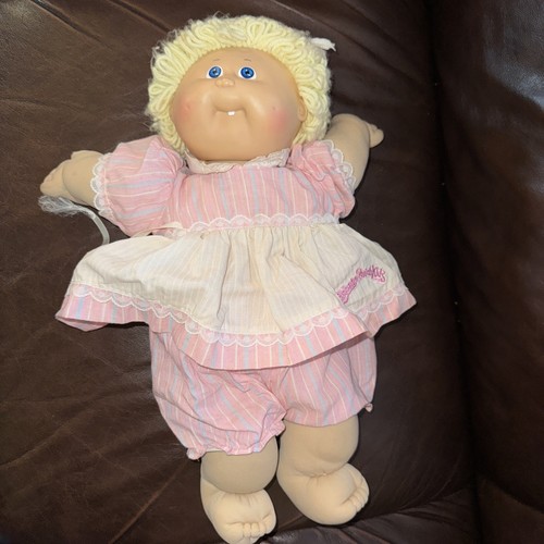 Vintage Cabbage Patch Kids Puppe 2 Grübchen blaue Augen blonde Haare 1 Zahn 1982 - Bild 2 von 4