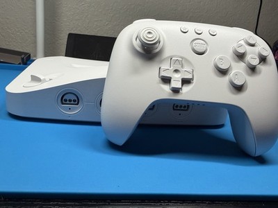 Analogue 3D White Console and box w/ 8BitDo Wireless Controller 