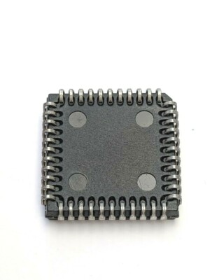 Lot of 64 Texas Instruments/TI TSS400CFN-S1 Signal Processor 44