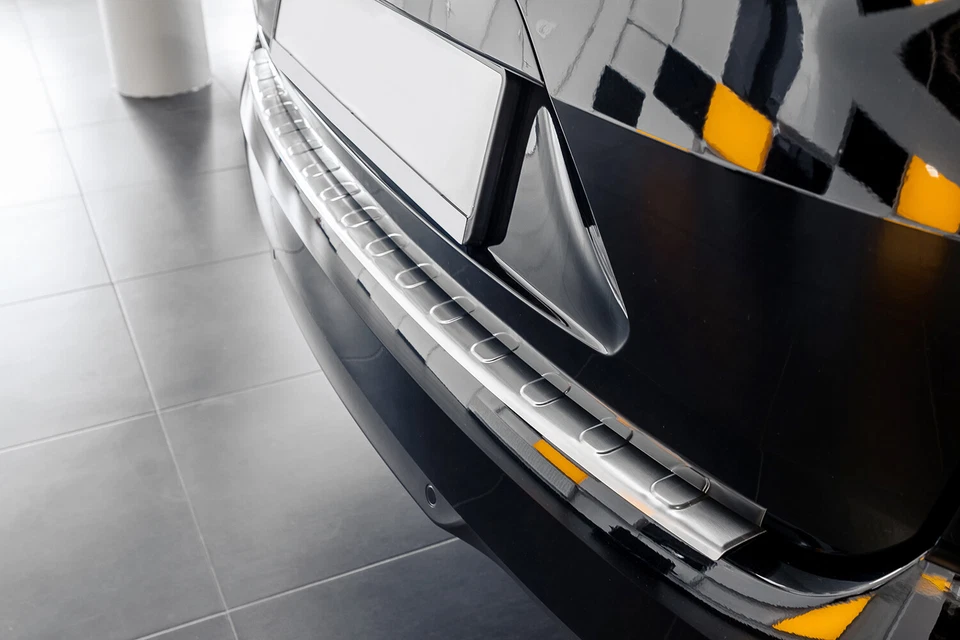 Load sill guard suitable for Renault Megane Grandtour 4 year 2016-2020 - Image 3 of 4