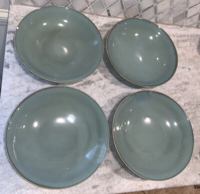 Modern Set West Elm MCM Celadon Green Shallow Bowl Plates 11 1/8”Diam 
