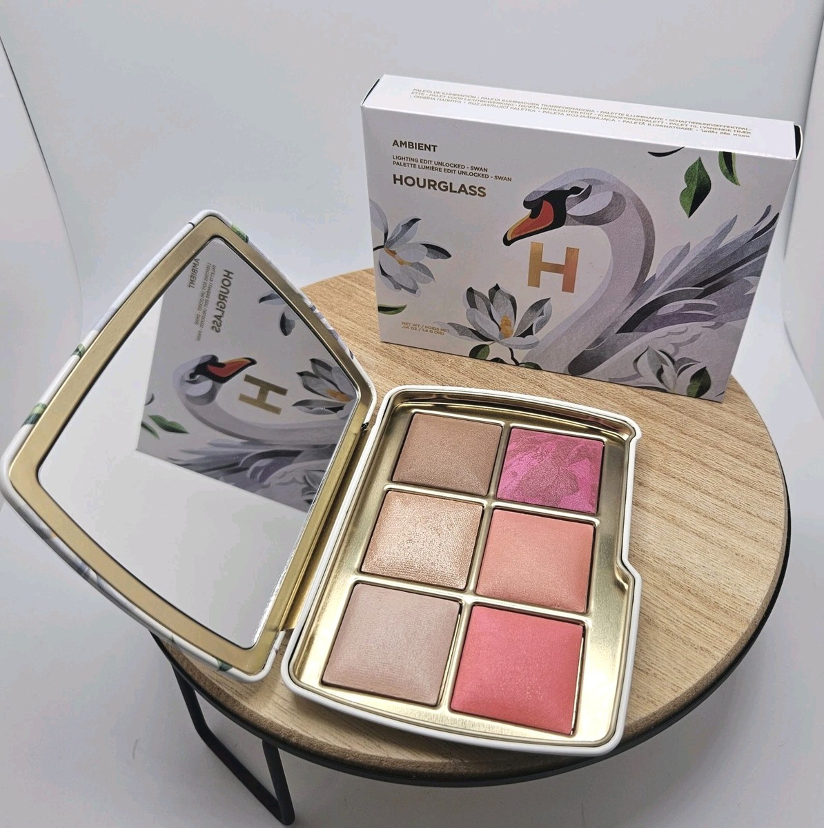 NEW Hourglass Ambient Lighting Edit Unlocked Palette Swan SOLD OUT