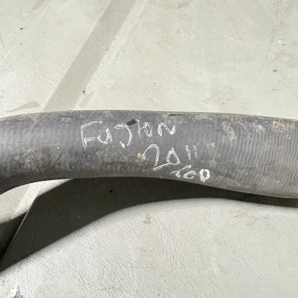 2011Radiator HoseUpper 05-2046 Gates Coolant 2S6H8B274AG 1528662 1141505 1209131 - Image 3 of 4