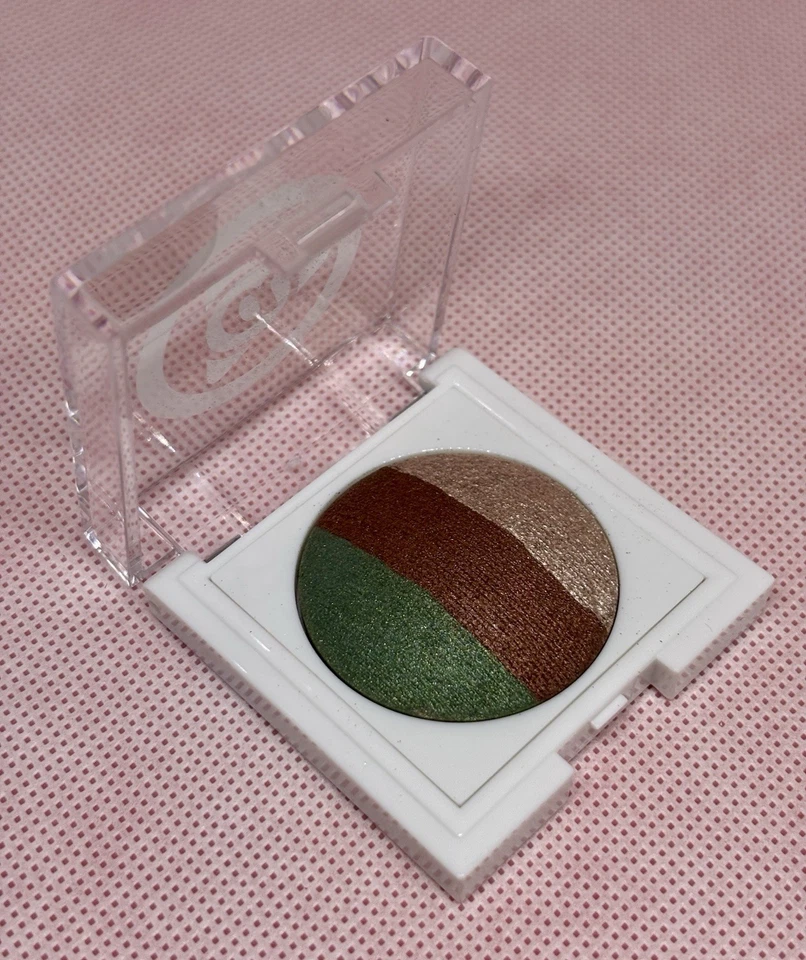 Mary Kay At Play Baked Eye Trio ~ EARTH BOUND ~ #062144 New in Box .07 oz 🥰 - Image 2 of 4