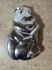 Winnie The Pooh Gold Cake Pan Vintage 515-401 made for Wilton Enterprises