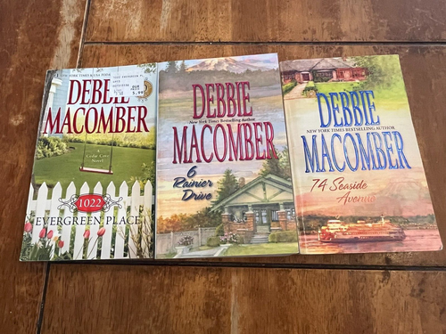 Lot Of 10 Random Debbie Macomber Paperback Romance Novels - Mixed Unsorted Collection