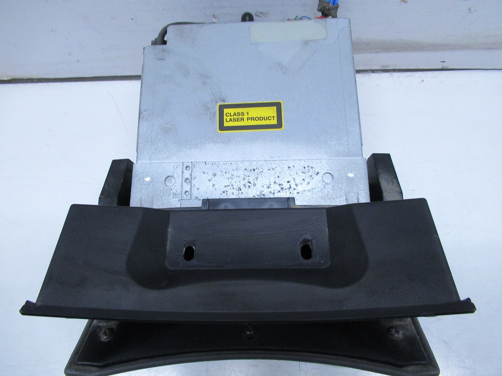 04-08 MASERATI QUATTROPORTE CD CHANGER STORAGE COMPARTMENT OEM