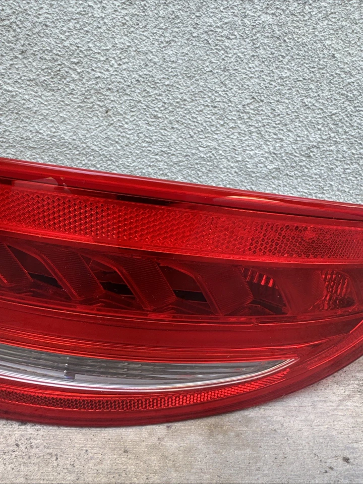 Nuevo JAGUAR XE LUZ TRASERA DERECHA 2017 2018 2019 OEM GX73-13405-BG Foto 3 de 4