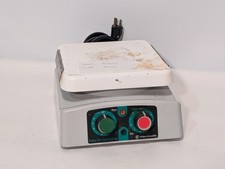 Fisher Scientific 11-500-49SH Stirring Hotplate Heats Stirs Broken