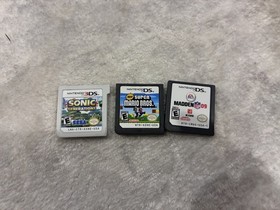 Nintendo 2DS Console w/ Carrying Case + Sonic Generations, Mario Bros, Madden 09