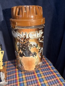 2 Lego Bionicle Kits 8568 Pohatu Nuva & 8565 Kohrak.  S5