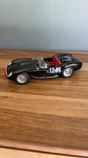 Ferrari 250 Testa Rossa 1957 Pontoon Fender CMC 1:18 #124 Diecast
