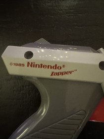 Original 1985 Nintendo NES Zapper Duck Hunt Gun NES-005 Gray Vintage Tested