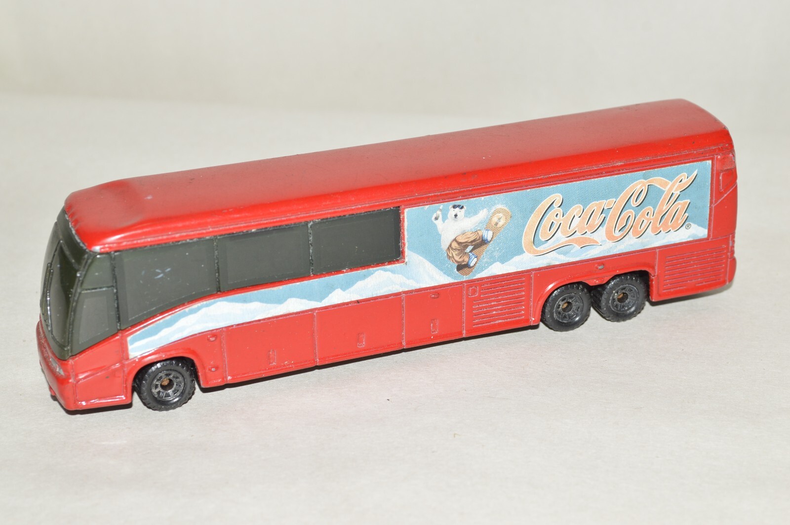 1/87 diecast Matchbox MCC coach bus Coke Coca-Cola Polar Bear