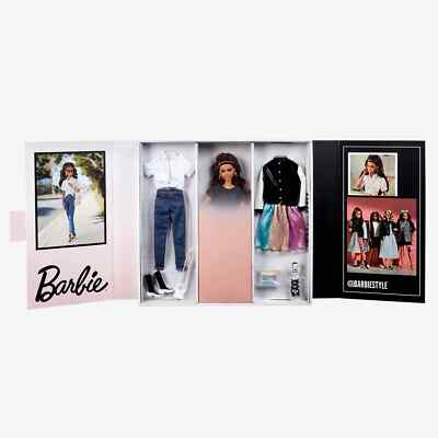 ビリーアイリッシュ Barbie 4点セット Introducing the Billie Eilish Barbie capsule collection