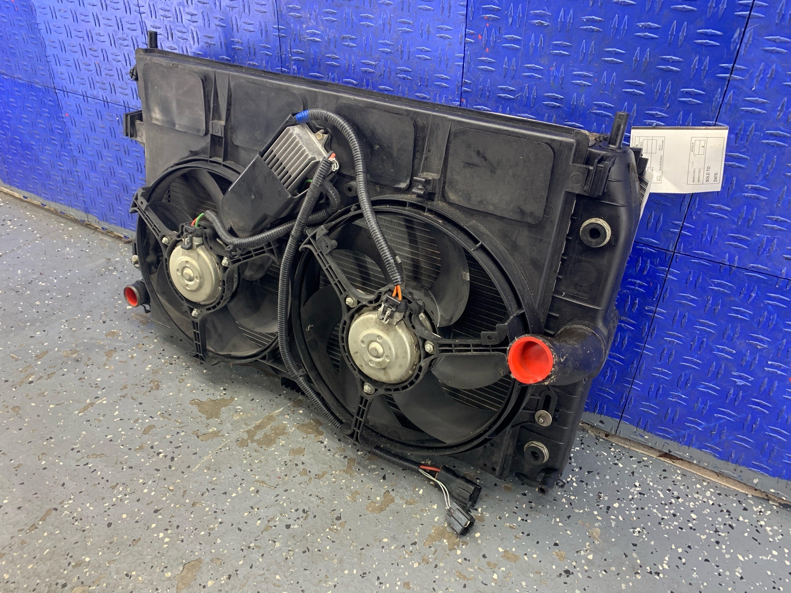 2006-2018 ASTON MARTIN VANTAGE V8 4.3L RADIATOR CONDESNSOR COOLING FAN SET OEM