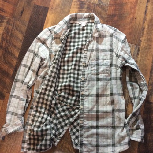 CATO Size Small Women's Plaid (Flannel Look) Button Up Shirt Gray White (W75) - Picture 4 of 5