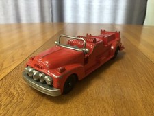 VINTAGE HUBLEY KIDDIE TOY 468 9.75  METAL LADDER FIRE TRUCK USA MADE TOY NICE