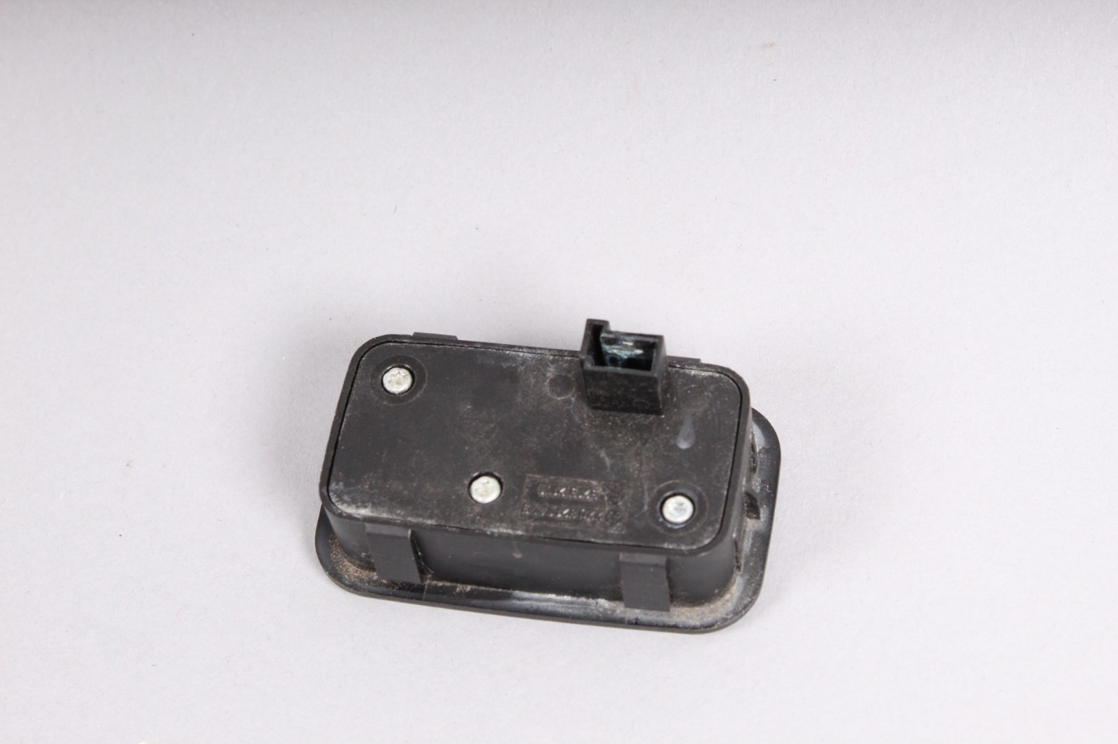 0006 Mercedes W220 S500 CL500 Trunk Lock Close Button Switch