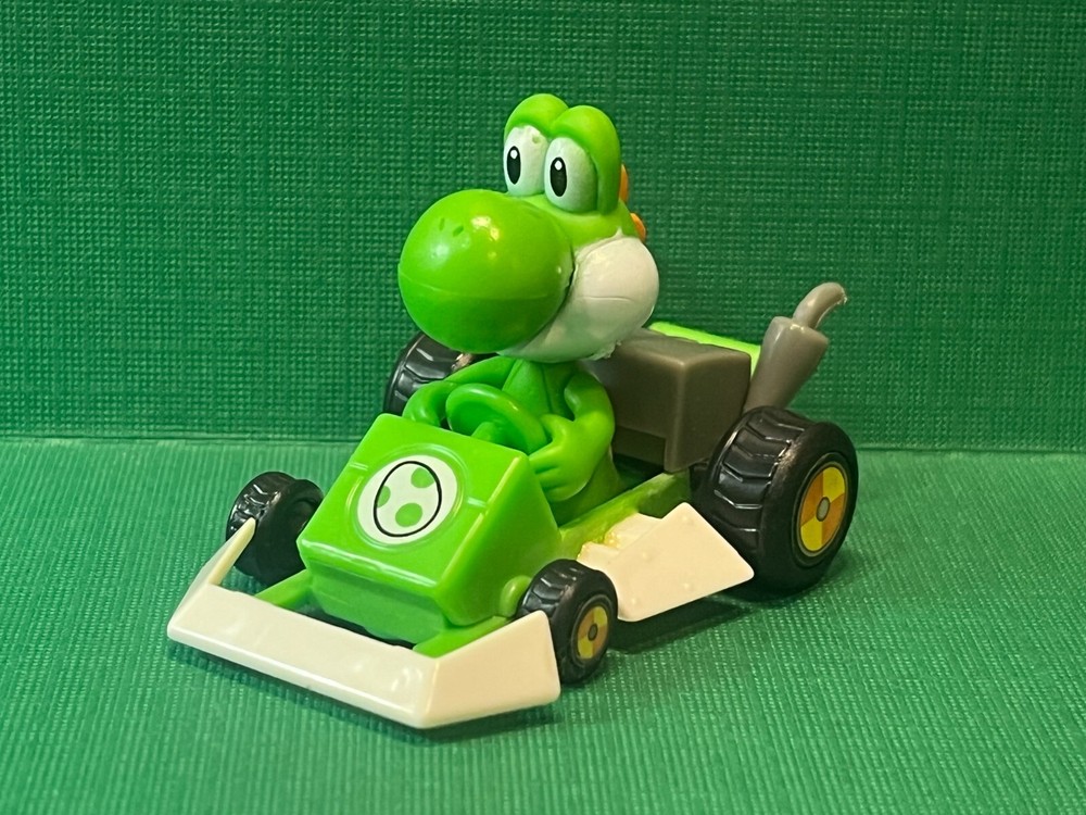Nintendo Mario Kart Miniature - Yoshi Kart