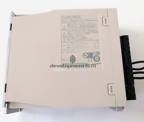 NEW Yaskawa Servo Drive SGD7S-5R5AA0A - Picture 1 of 3