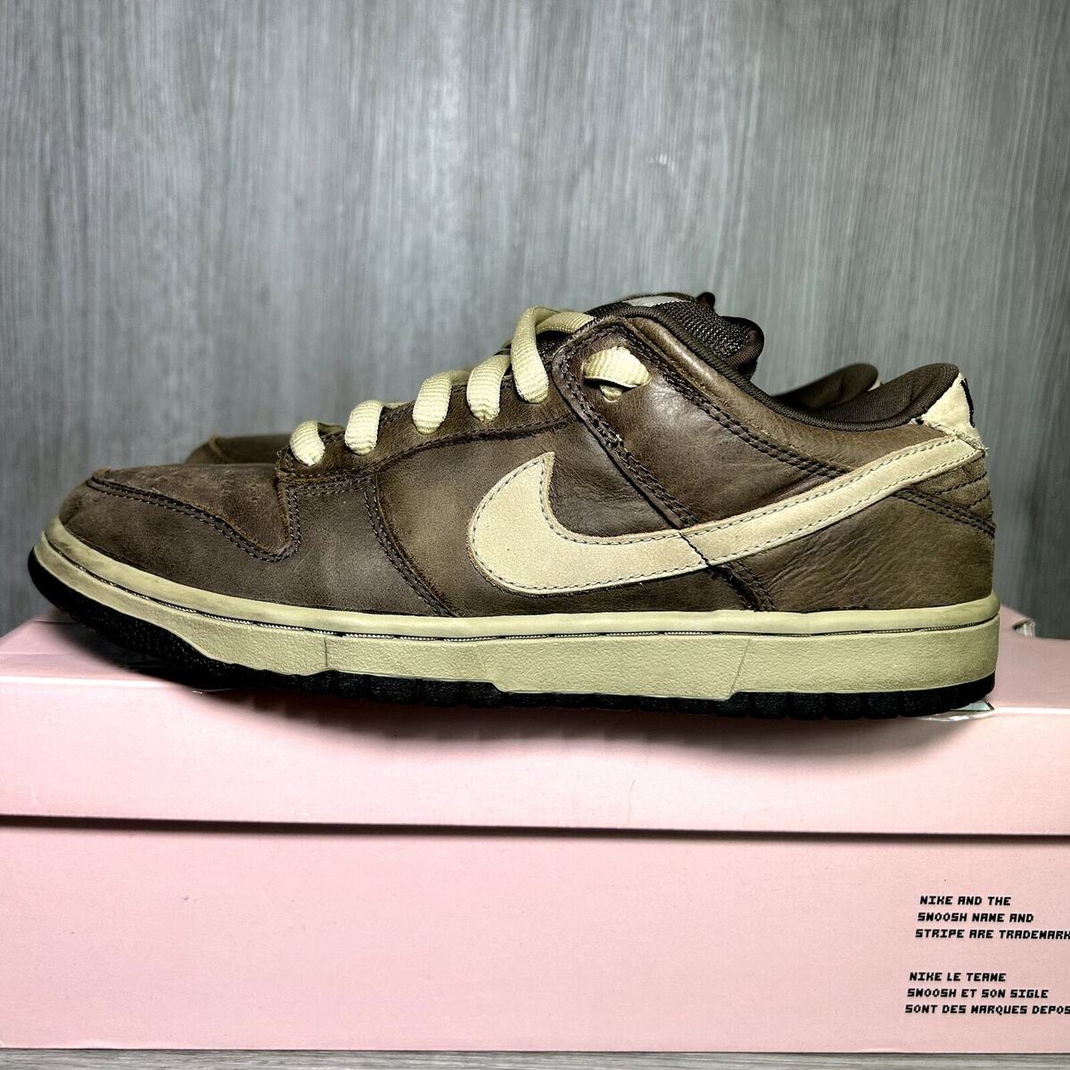 Size 9 Vintage: Nike SB Dunk Low Pro SB Dark Mocha 304292 Size 9 Vintage: Nike SB Dunk Low Pro SB Dark Mocha 304292