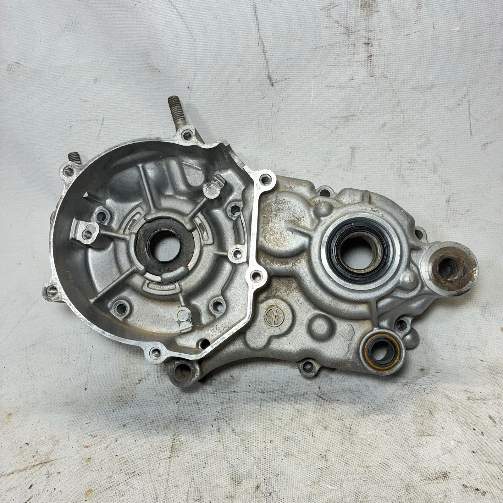 KX85 03 ENGINE Case Left Crankcase GENUINE OEM KAWASAKI KX 85 100 (2001-2005