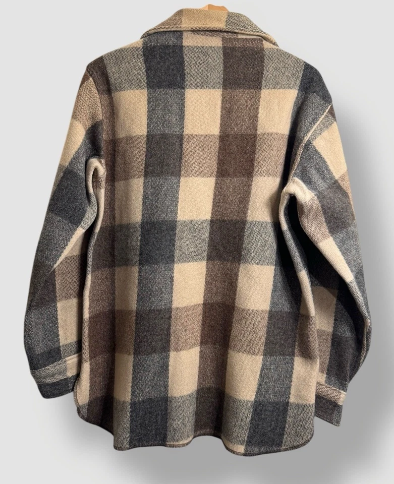 Vintage Woolrich Wool Flannel Shirt Size Medium Plaid Button Up Outdoors USA - Image 2 of 4