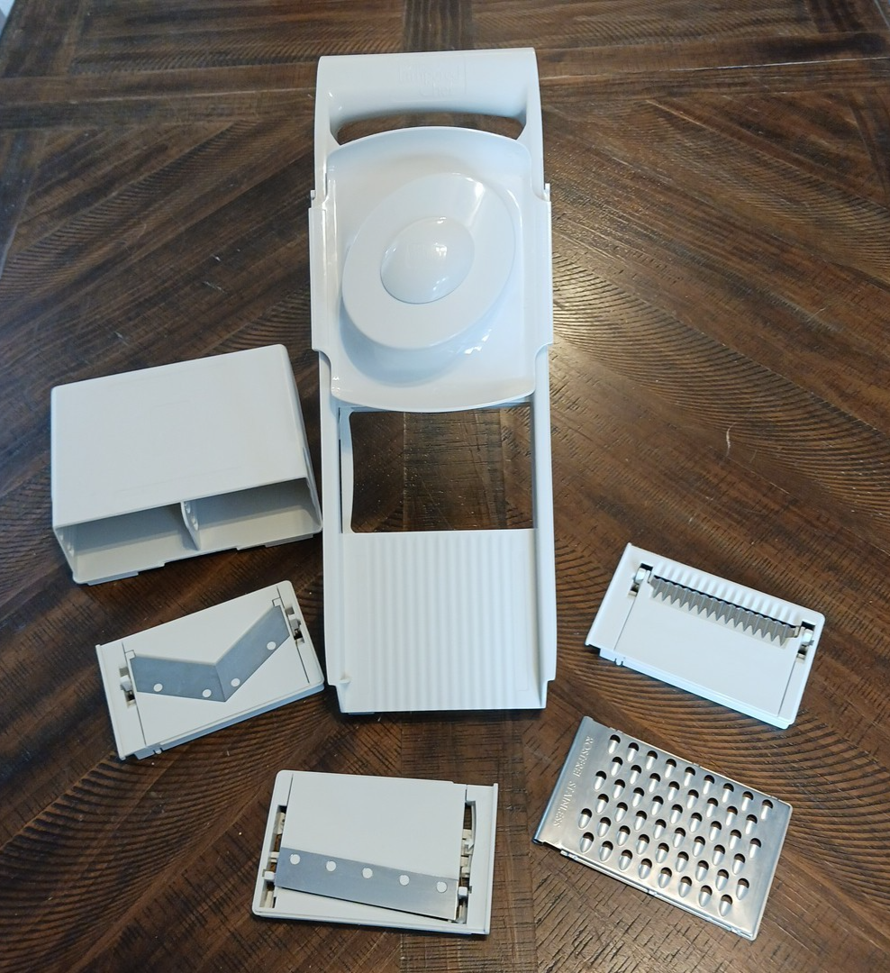 Pampered Chef Ultimate Mandoline Slicer Grater Julienne