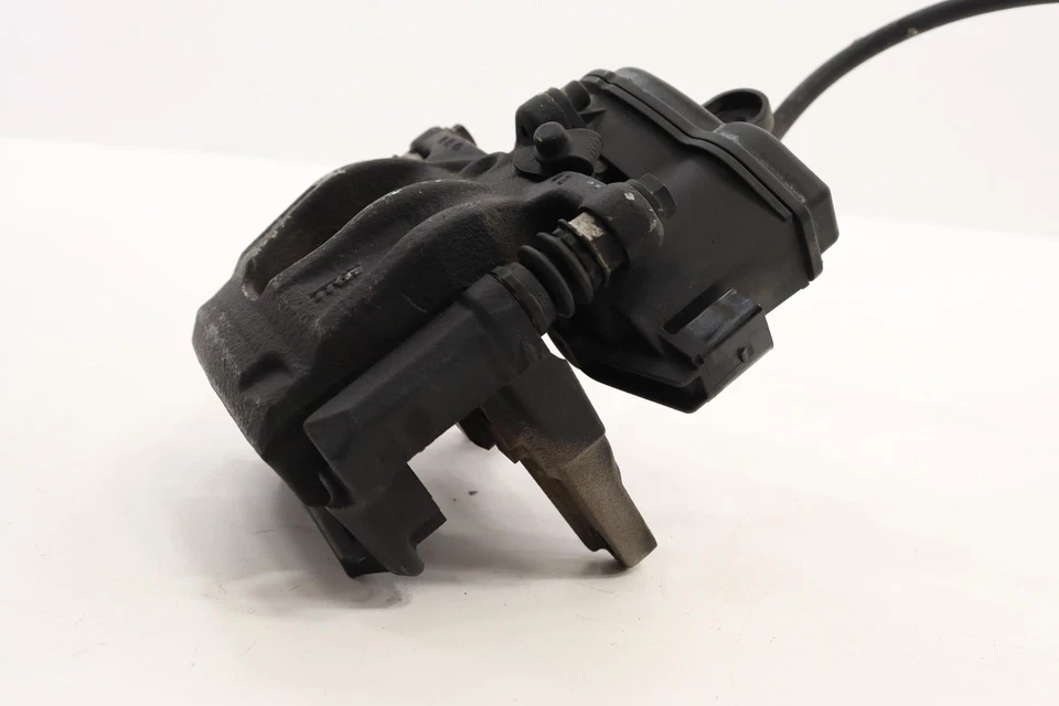 Pinça de freio a disco traseira esquerda do lado do motorista Audi A5 2018 - 2025 fabricante de equipamento original 8W0405BD - Imagem 2 de 4