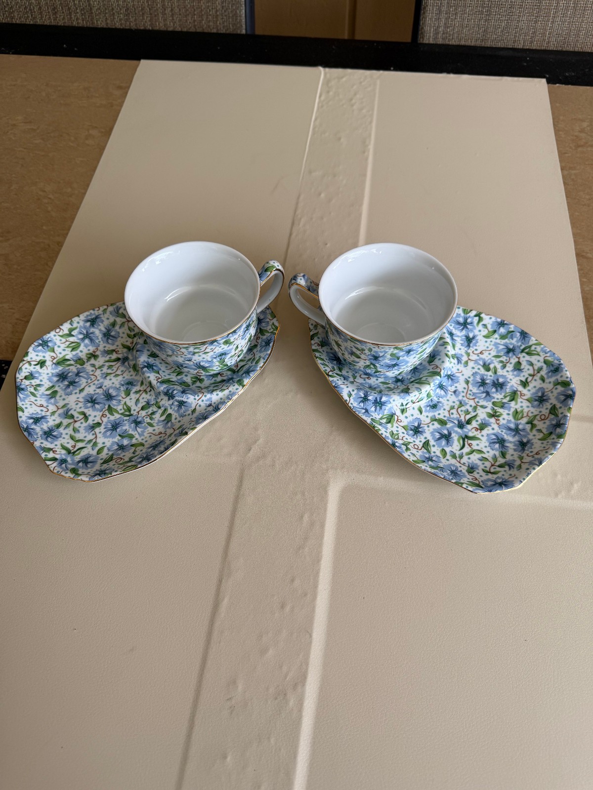 VTG. SET OF 2 AINSLEY CHINA TEA CUP COFFEE CUP AND SAUCER CHINTZ BLUE FLORAL