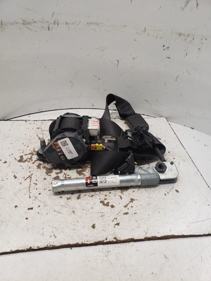 Натяжитель переднего ковшеобразного ремня безопасности подходит для 12–17 EQUINOX 1396856 - Изображение 2 из 4